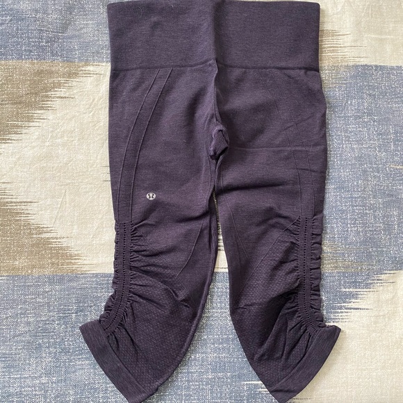 Lululemon leggings - Picture 3 of 3